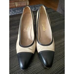 Vintage Salvatore Ferragamo  Leather Tuxedo Pumps Sz 8.5